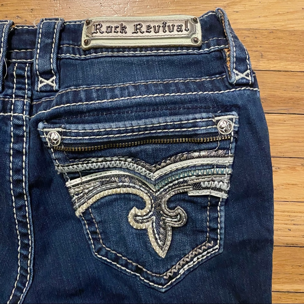 {Rock Revival} Mid Rise Skinny Jeans
